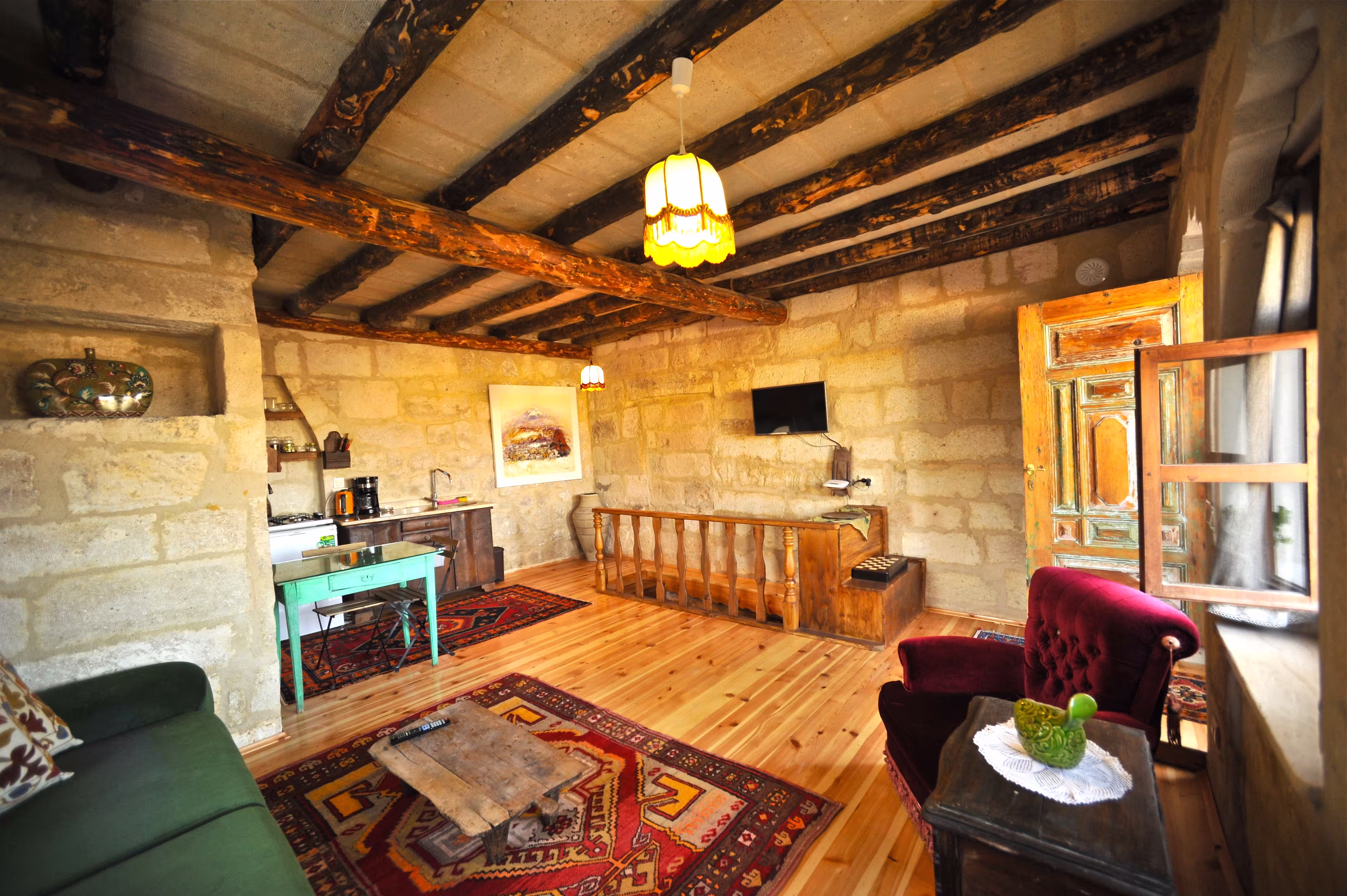 Dublex Stone Suite — two-floor living